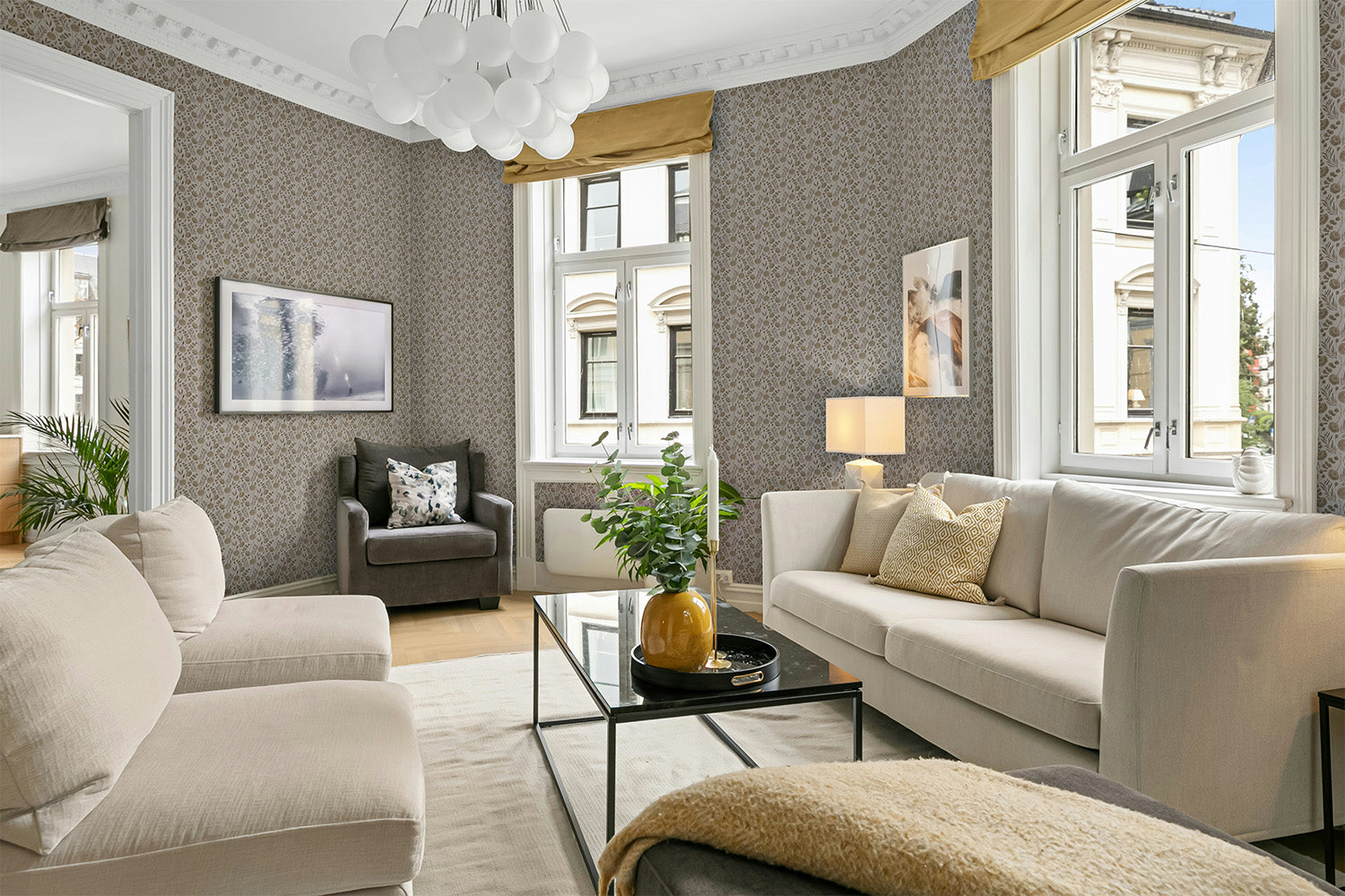 Buttercup Flower | Golden Taupe