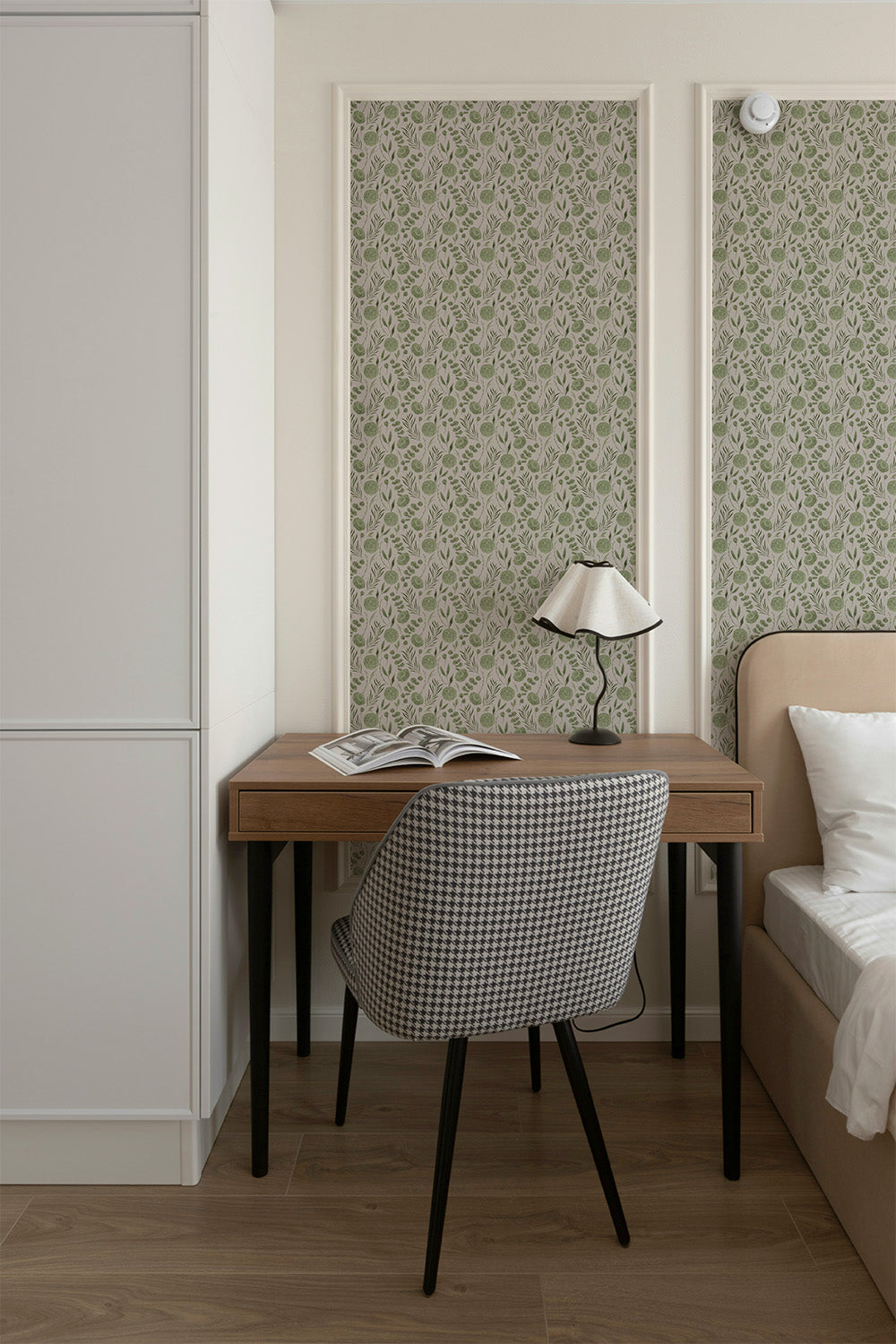 Buttercup Flower | Green Taupe