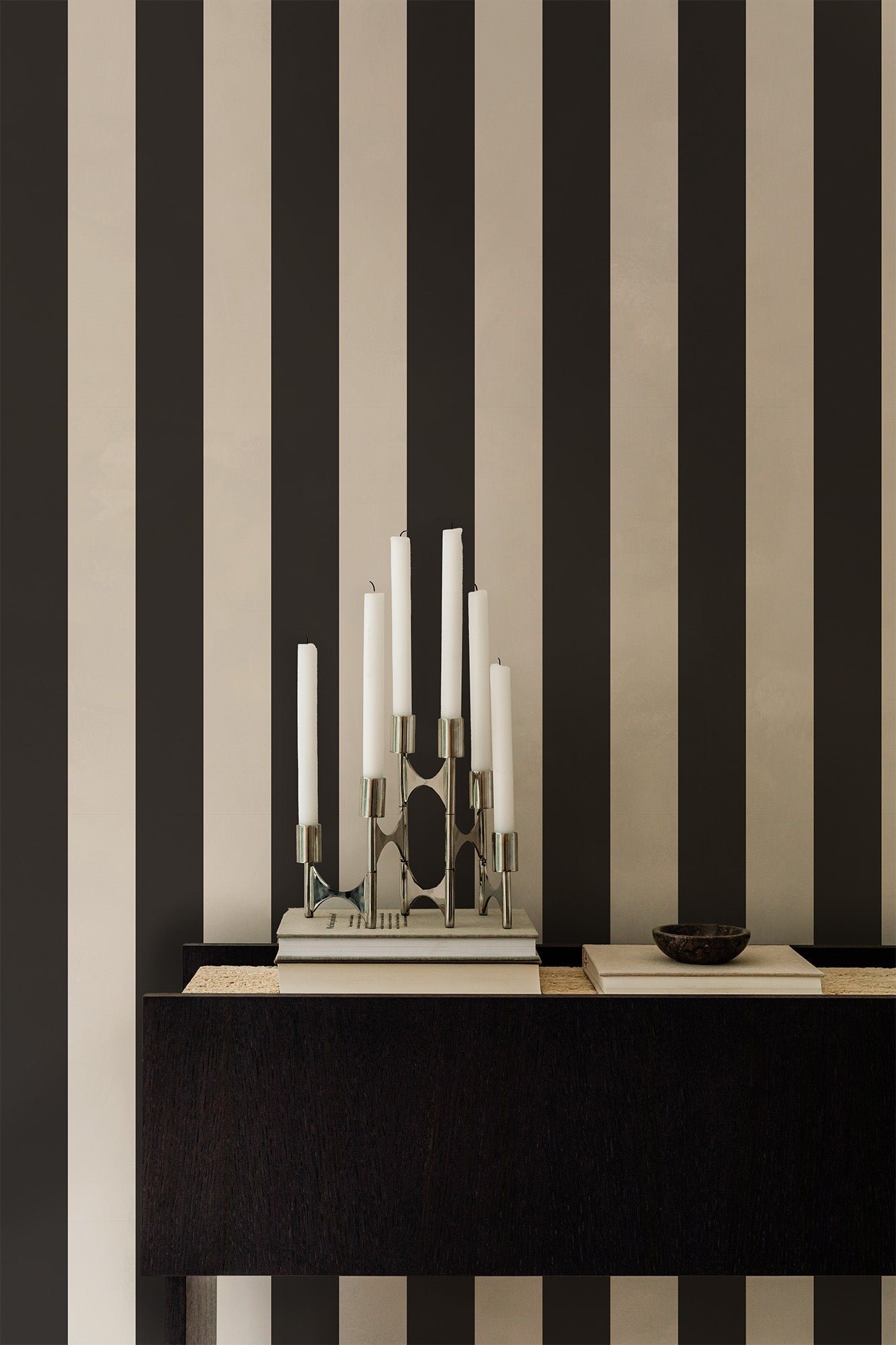 Symmetrical Stripes | Off Black